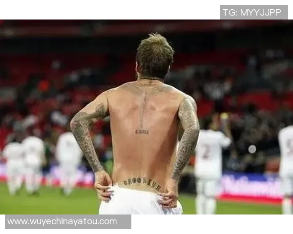 足球明星手背纹身艺术揭秘展现个性与信仰的独特魅力